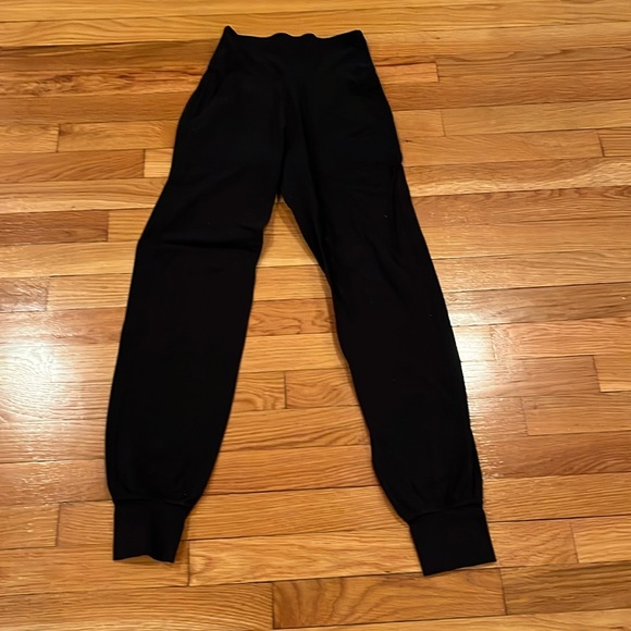 Lululemon align joggers. Size 2 - Picture 1 of 5